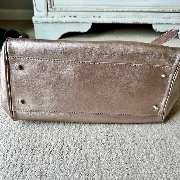 Unique Burberry tote bag with matching zippered pouch that snaps in. Pink plaid. - Picture 3 of 9